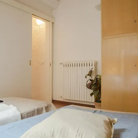 Altido Crocetta Loft Set * Milán